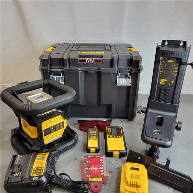 AS IS DeWALT DW079LR 20 Volt 2000 Foot Range Cordless Self