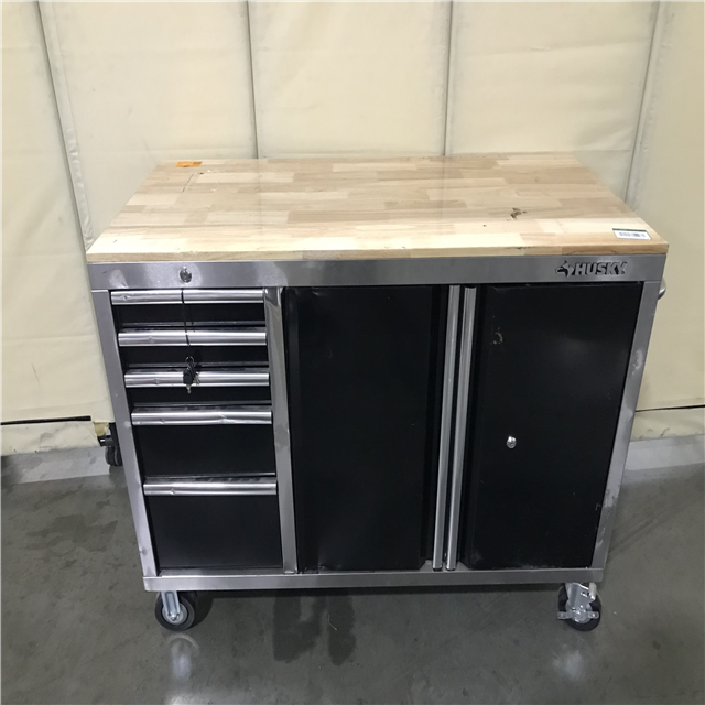 CALIFORNIA ASIS Husky 7Drawer Tool Box (DAMAGED DRAWERS)