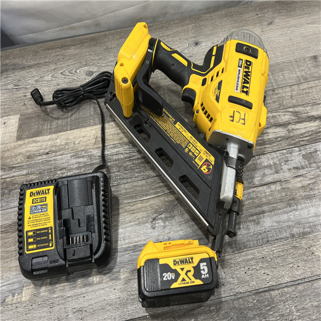 ASIS DeWalt 20V MAX Brushless Cordless 2Speed 30° Paper Collated