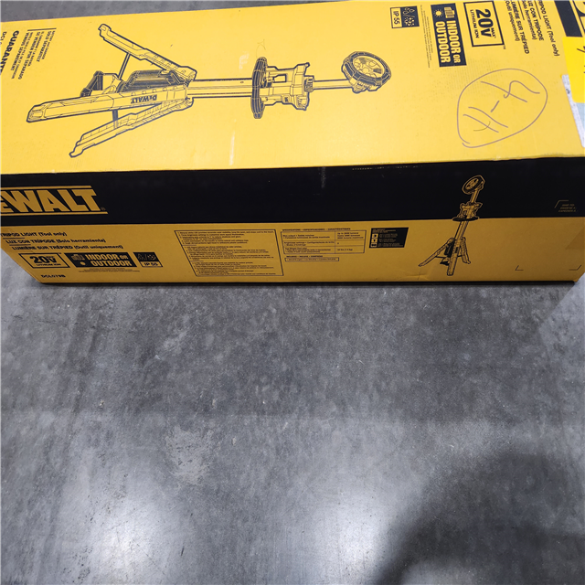 New DEWALT 3000 Lumens 20Volt Max Tripod Light (ToolOnly)