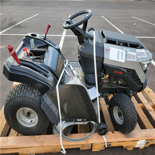 Phoenix Location Appears NEW MURRAY MT100 42 in. 13.5 HP 500cc E1350